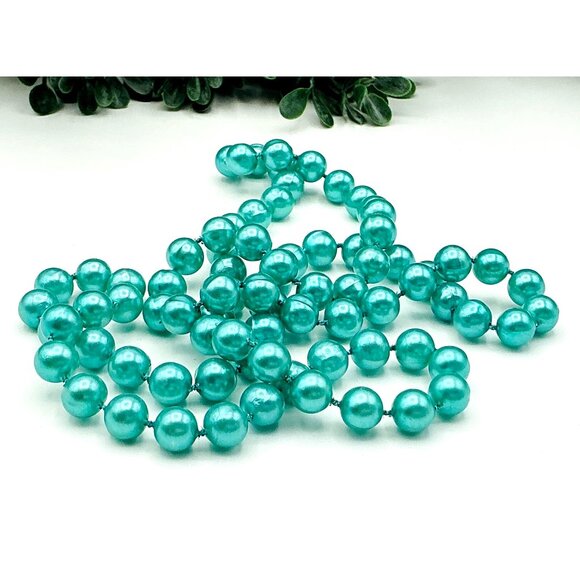 Vintage-Style Aqua Faux Pearl Beaded Necklace - Picture 4 of 4